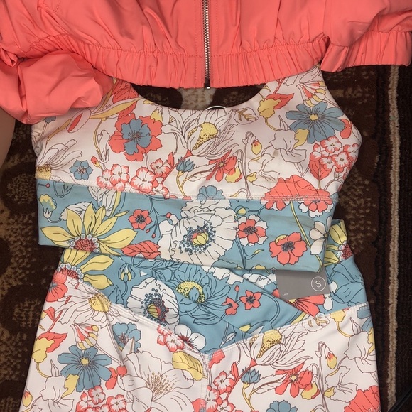 🆕 Forever 21 Summer 3pc Workout Outfit with Jacket - Picture 3 of 6